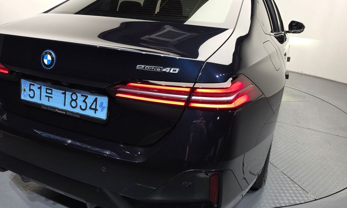BMW i5 2024