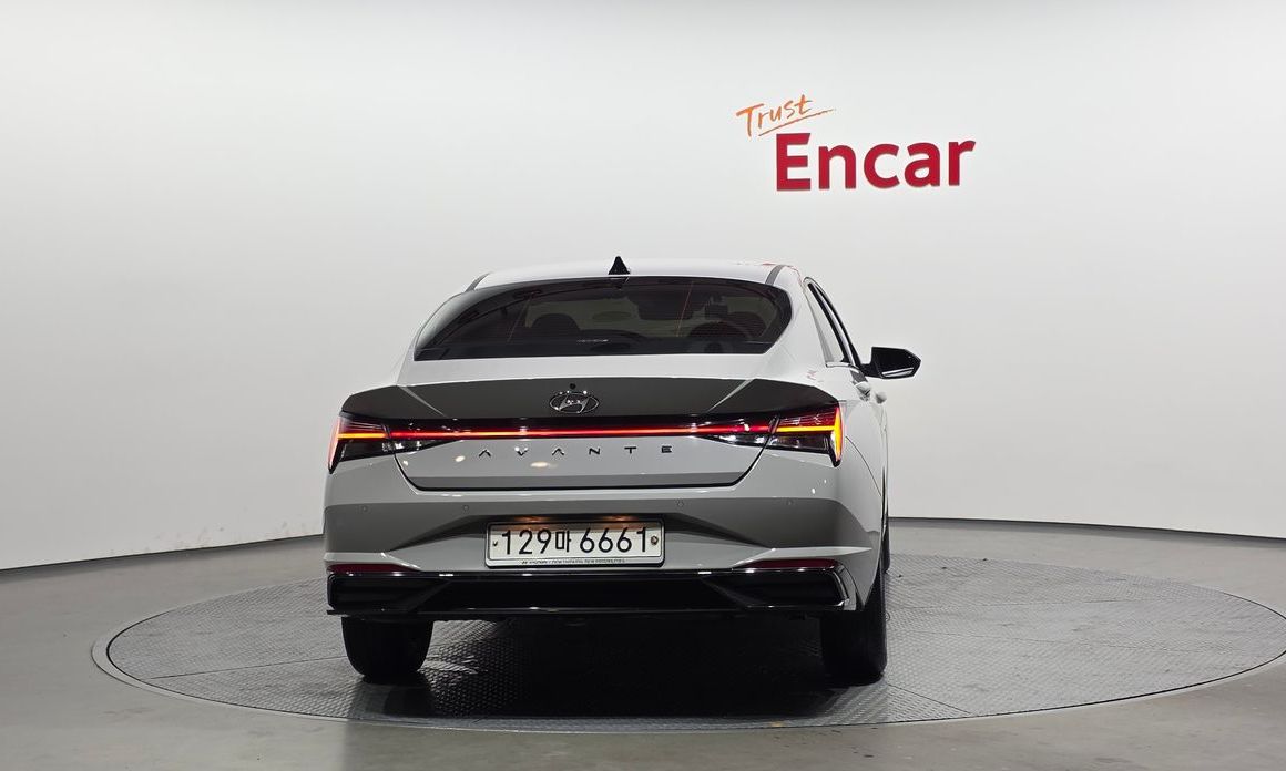 Hyundai AVANTE 2021