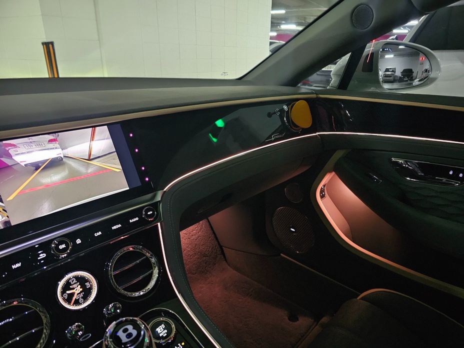 Bentley Continental 2025