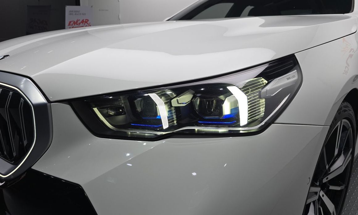 BMW 5-Series 2024