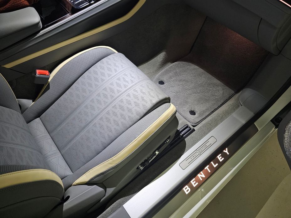 Bentley Continental 2025