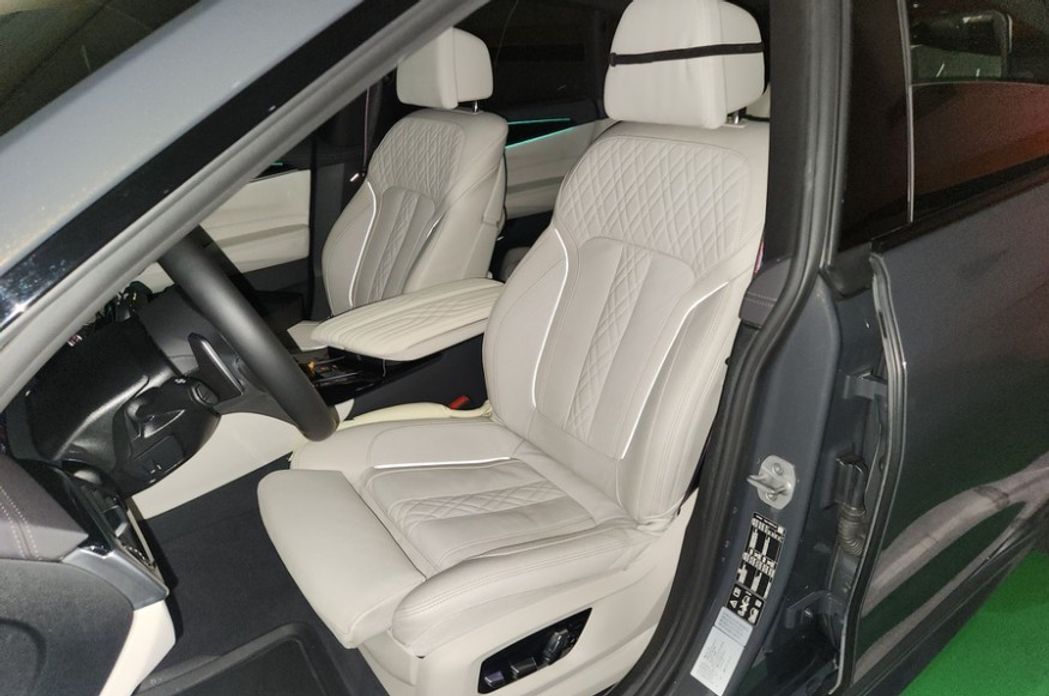 BMW Gran Turismo 2024