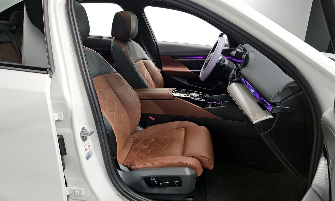 BMW 5-Series 2024