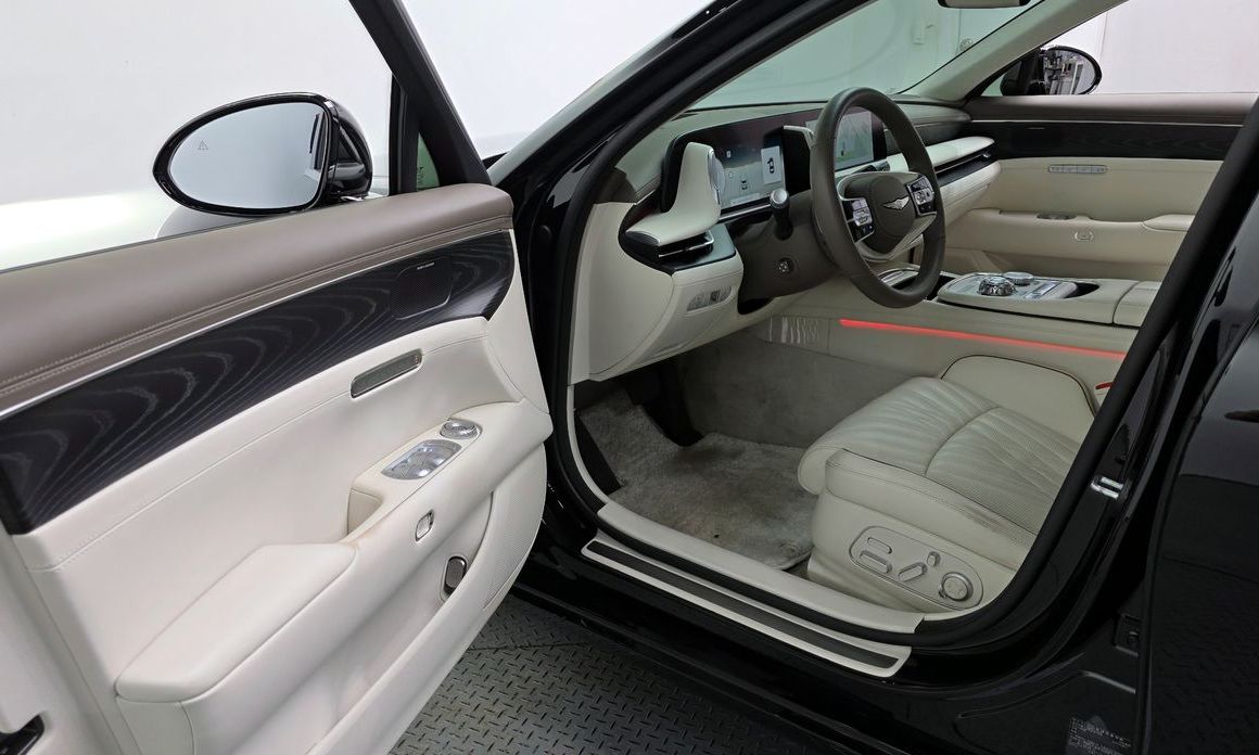 Genesis G90 2023