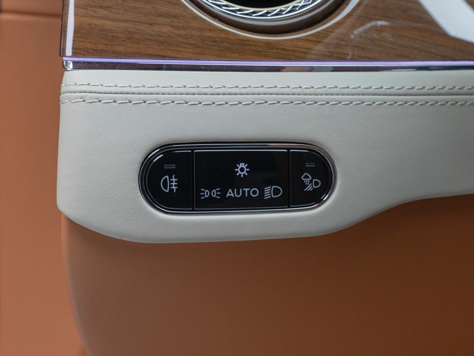 Bentley Continental 2025