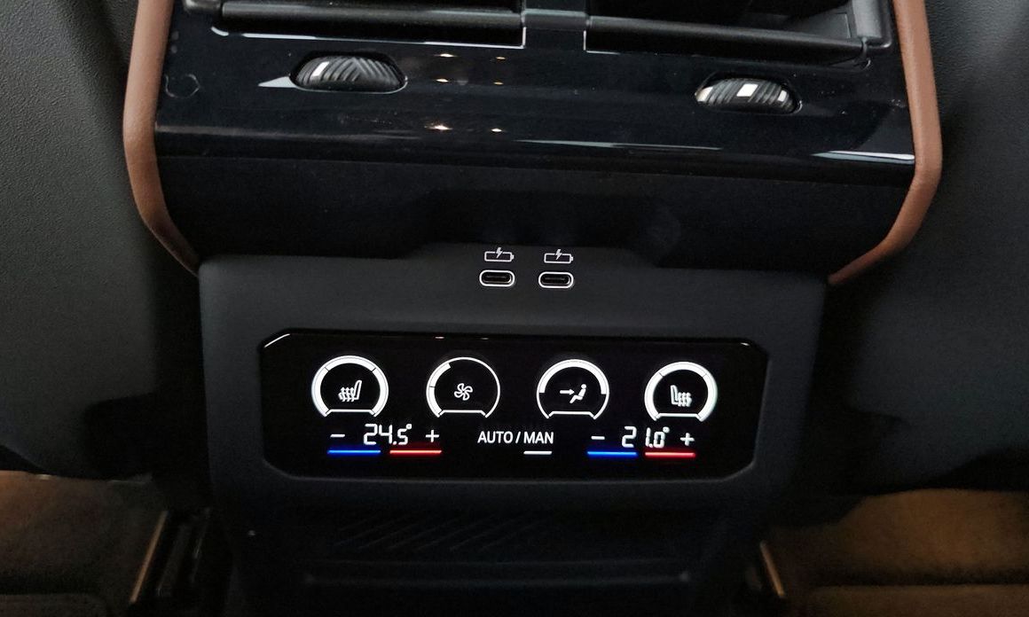 BMW 5-Series 2024