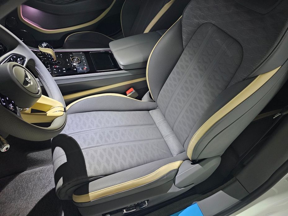 Bentley Continental 2025