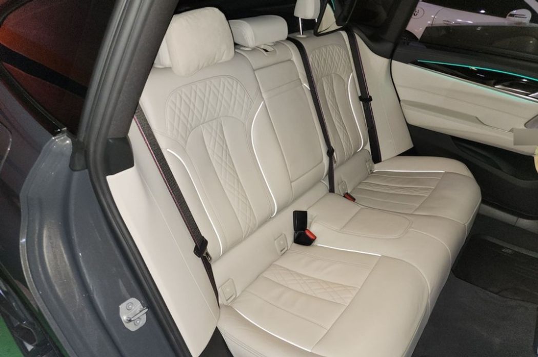 BMW Gran Turismo 2024