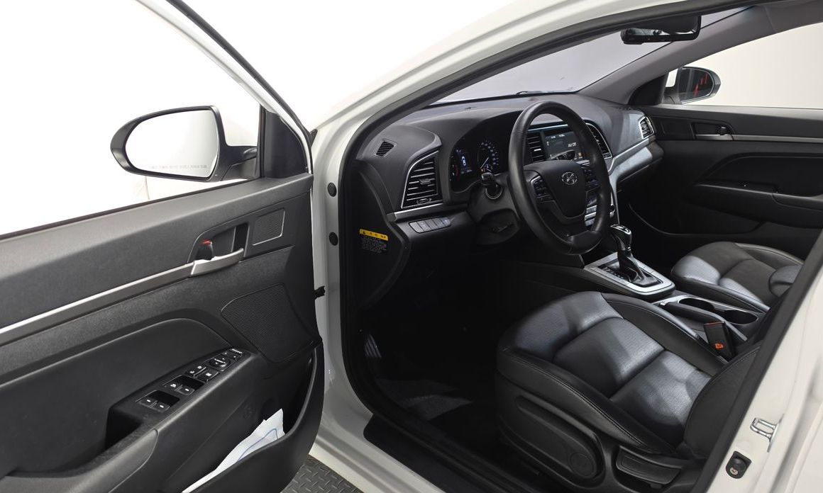 Hyundai AVANTE 2016