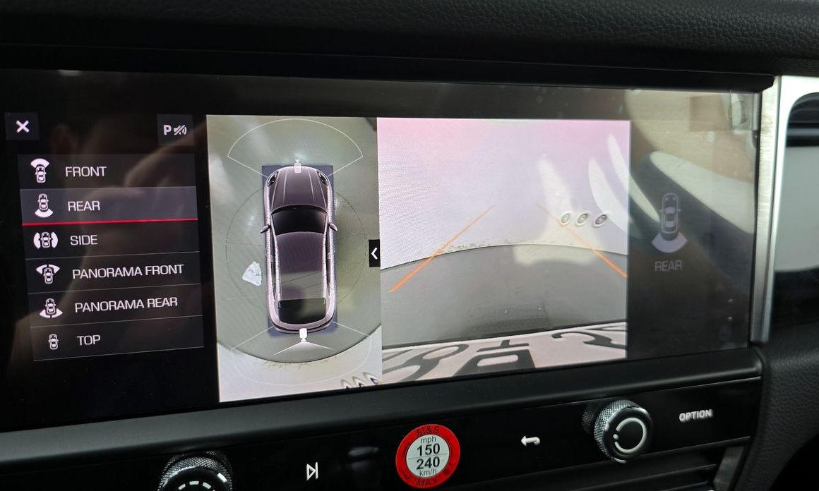 Porsche Macan 2024