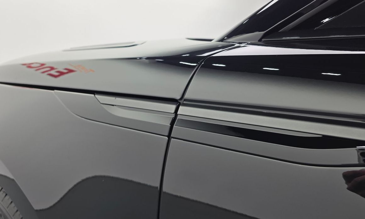 Land Rover Range Rover Velar 2026