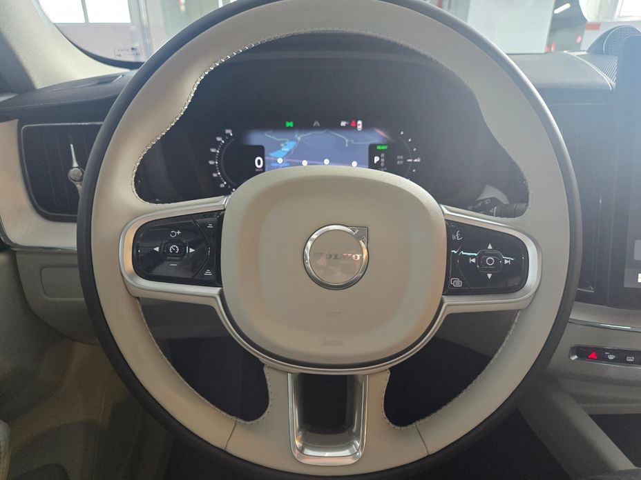 Volvo XC60 2026