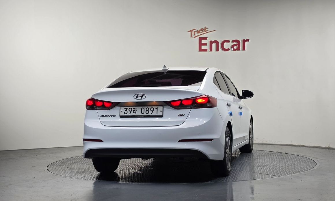 Hyundai AVANTE 2016