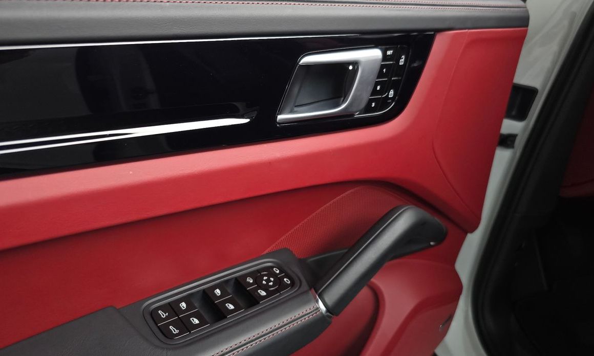 Porsche Cayenne 2020