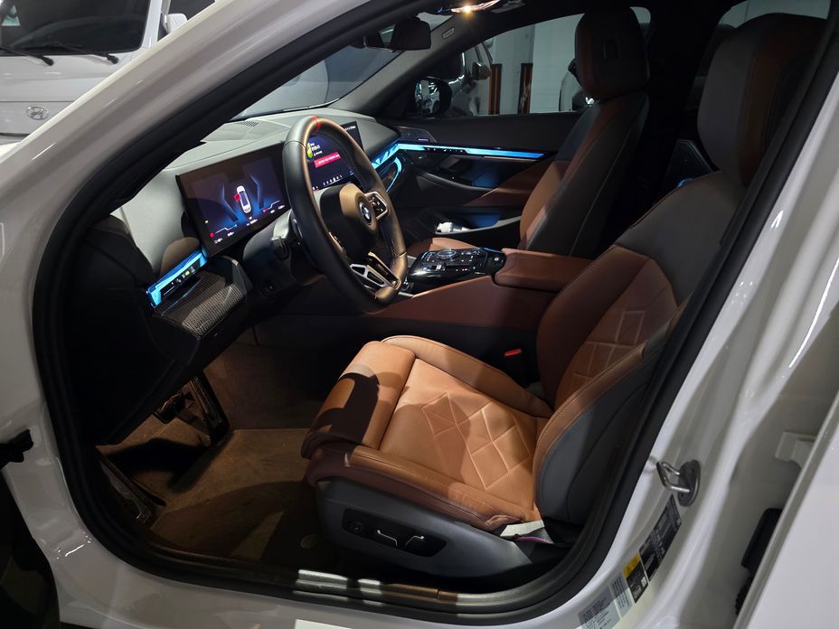 BMW i5 2024