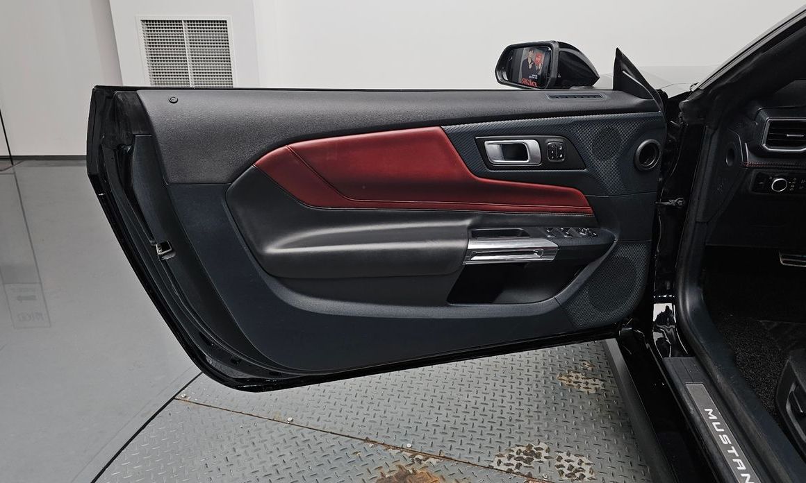 Ford Mustang 2024
