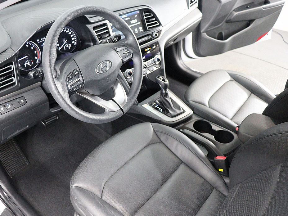 Hyundai AVANTE 2020