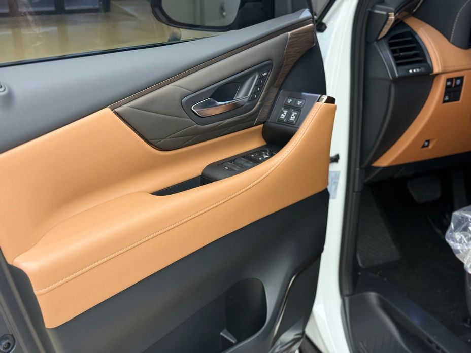 Toyota Alphard 2025