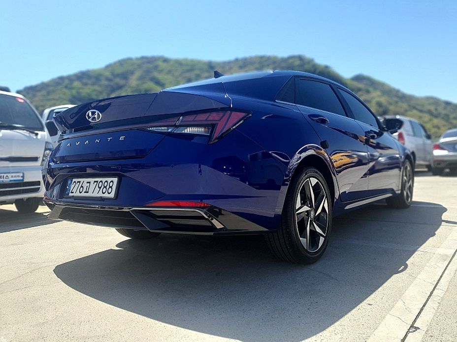 Hyundai AVANTE 2021