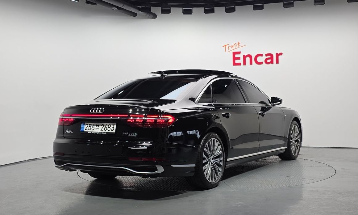 Audi A8 2023