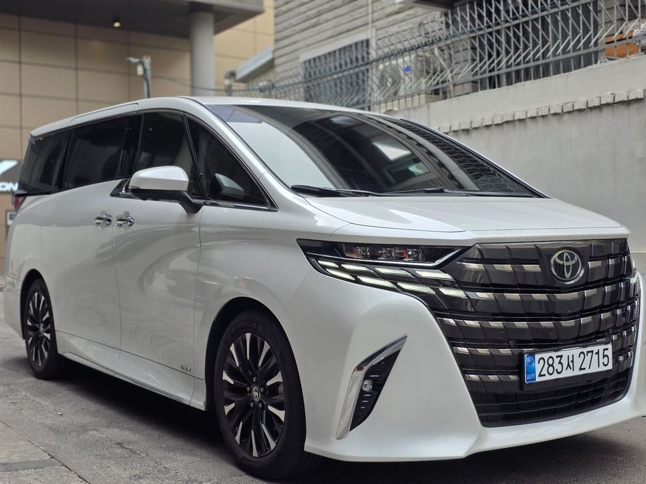 Toyota Alphard 2025