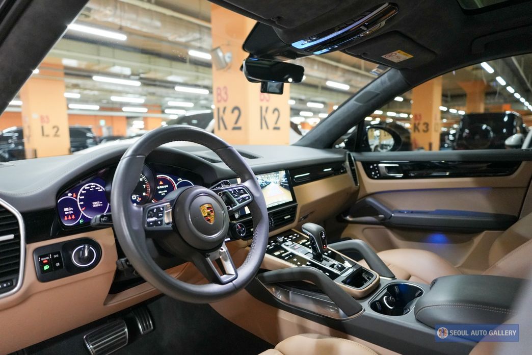 Porsche Cayenne 2021