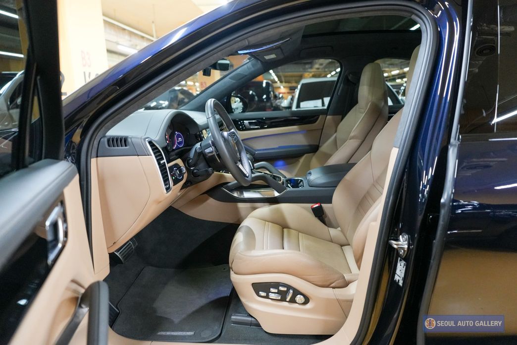 Porsche Cayenne 2021