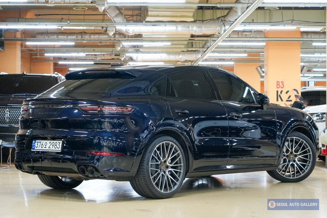Porsche Cayenne 2021