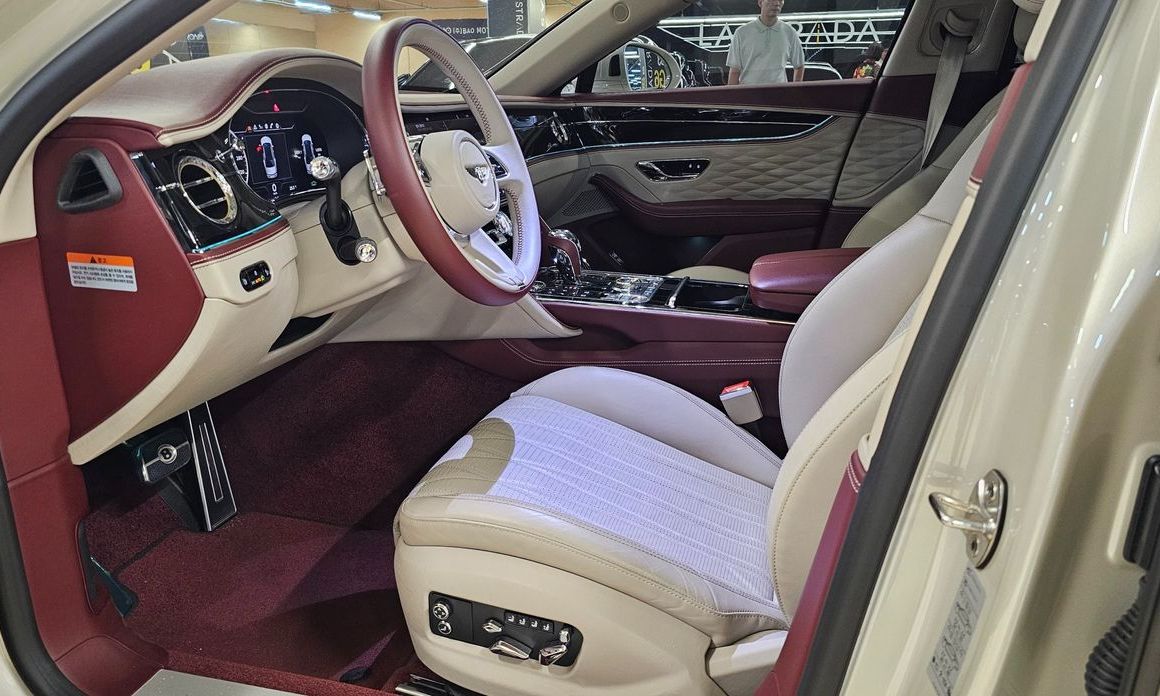 Bentley Flying Spur 2023