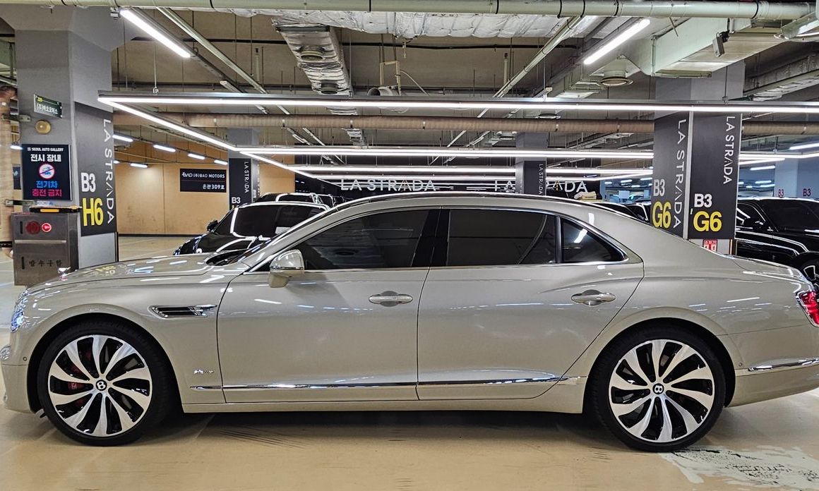 Bentley Flying Spur 2023