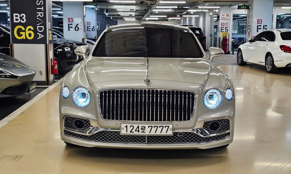 Bentley Flying Spur 2023