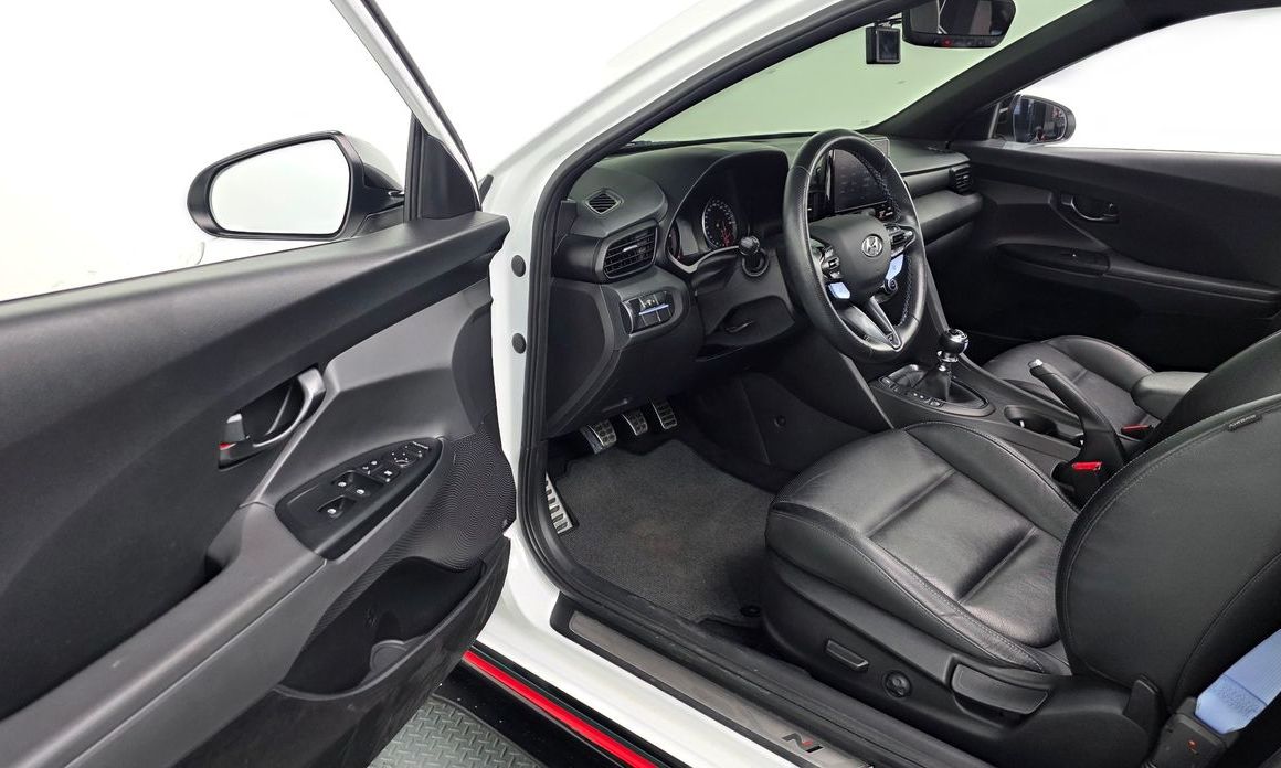 Hyundai Veloster 2023