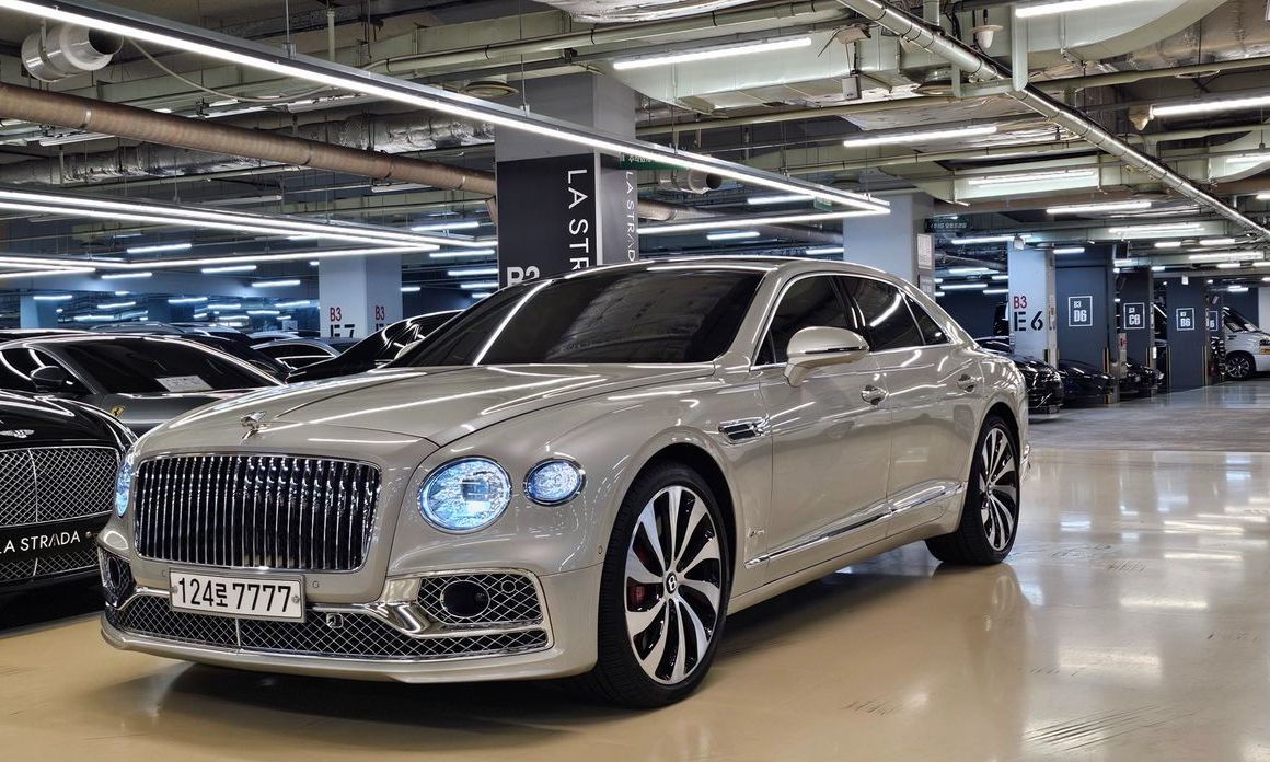 Bentley Flying Spur 2023