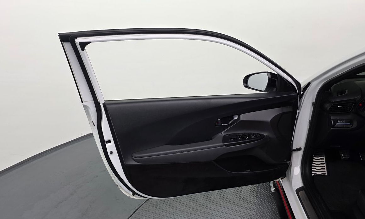 Hyundai Veloster 2023
