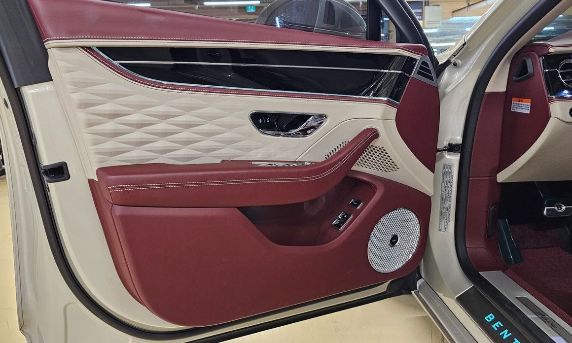 Bentley Flying Spur 2023