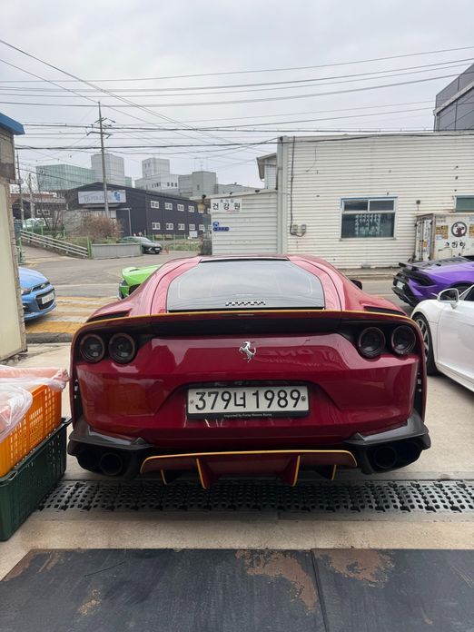 Ferrari 812 2019