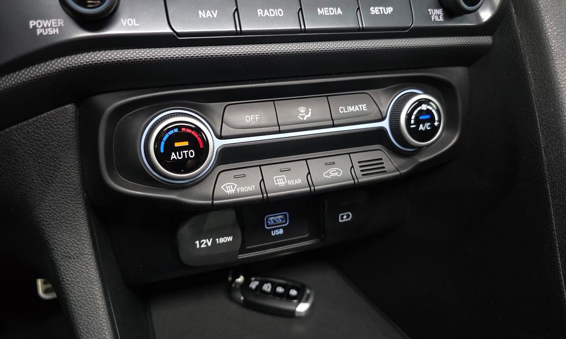 Hyundai Veloster 2023