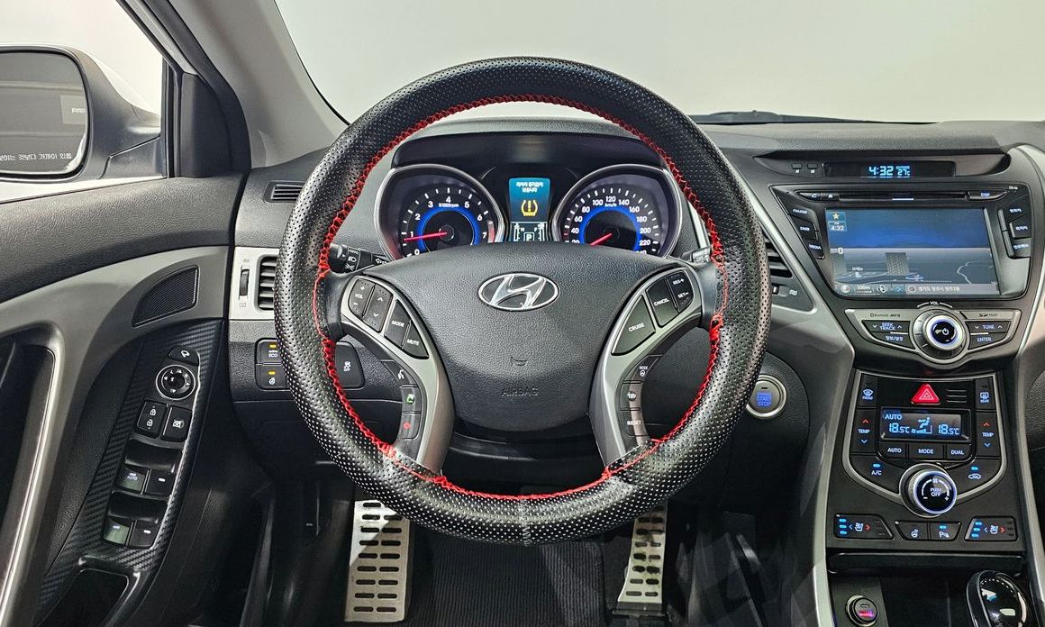 Hyundai AVANTE 2014