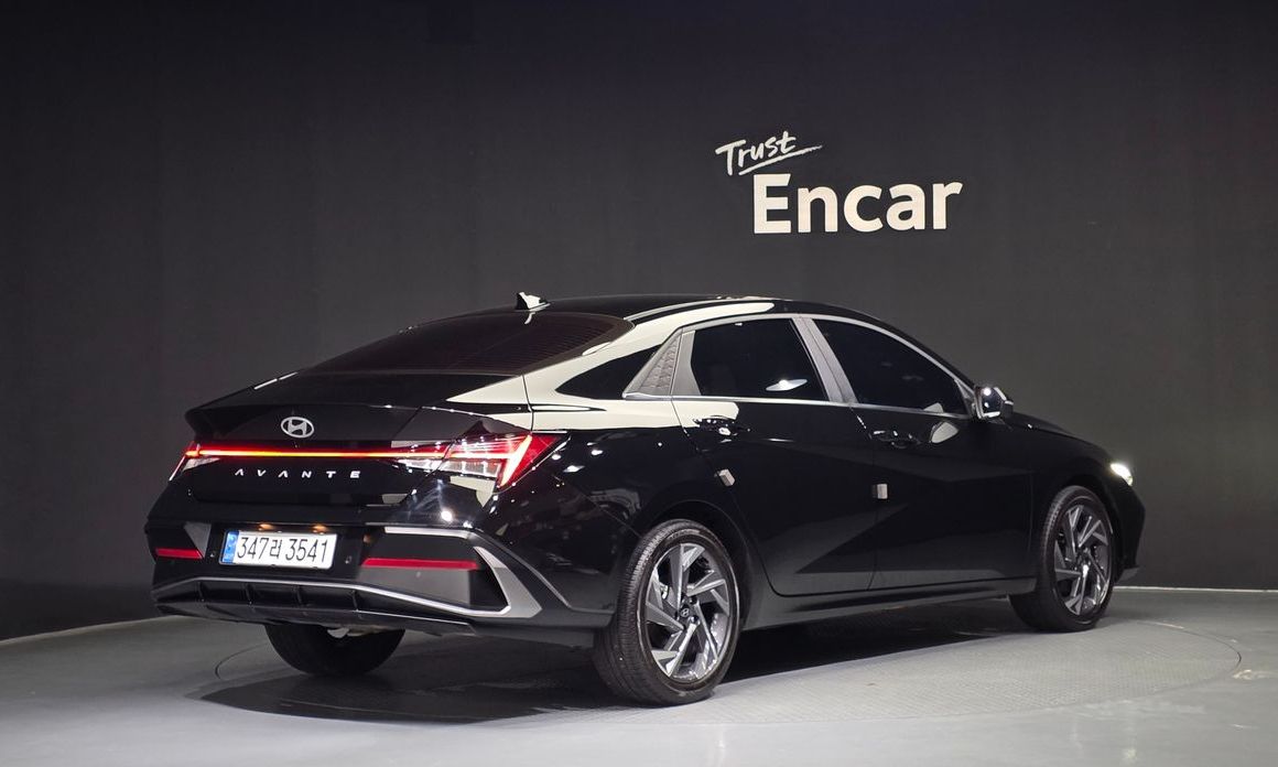 Hyundai AVANTE 2025