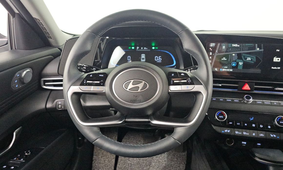 Hyundai AVANTE 2025