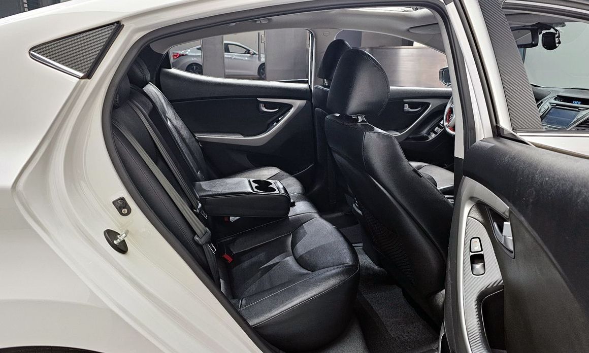 Hyundai AVANTE 2014