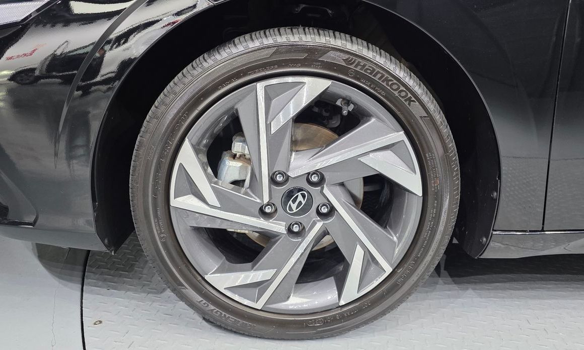Hyundai AVANTE 2025