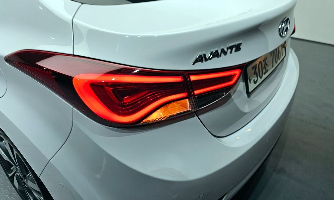 Hyundai AVANTE 2014