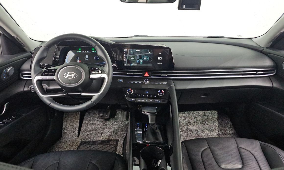 Hyundai AVANTE 2025