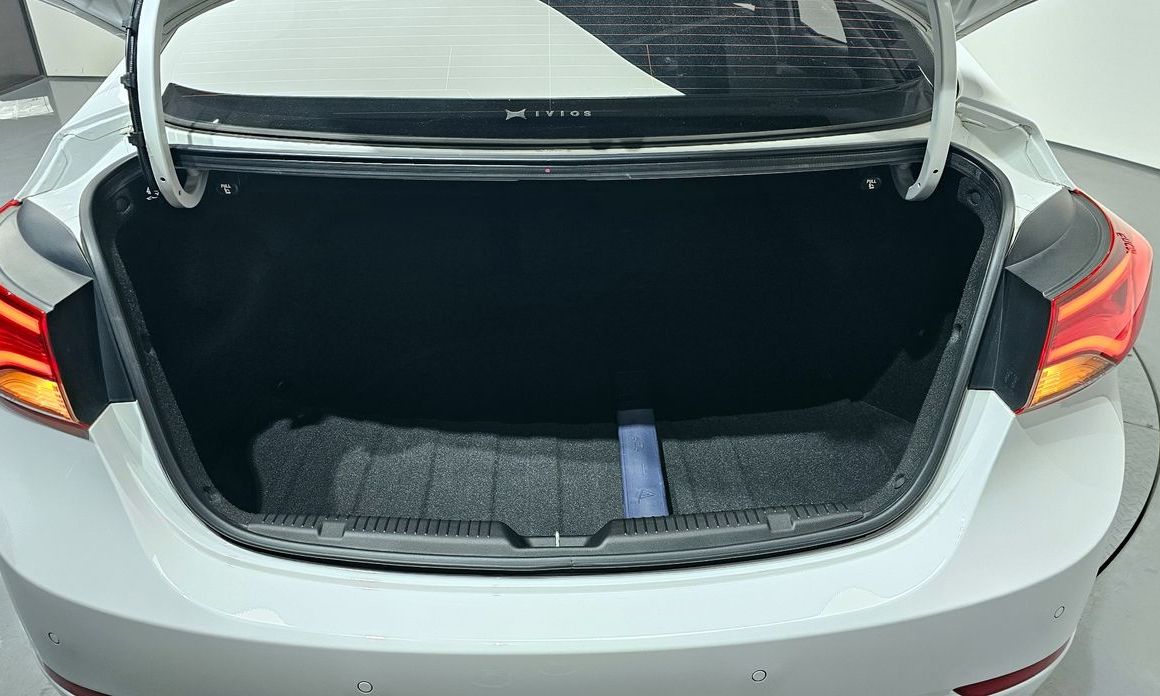 Hyundai AVANTE 2014