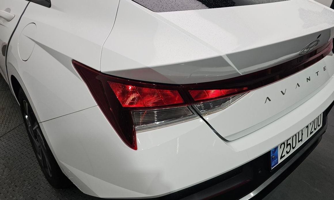 Hyundai AVANTE 2025