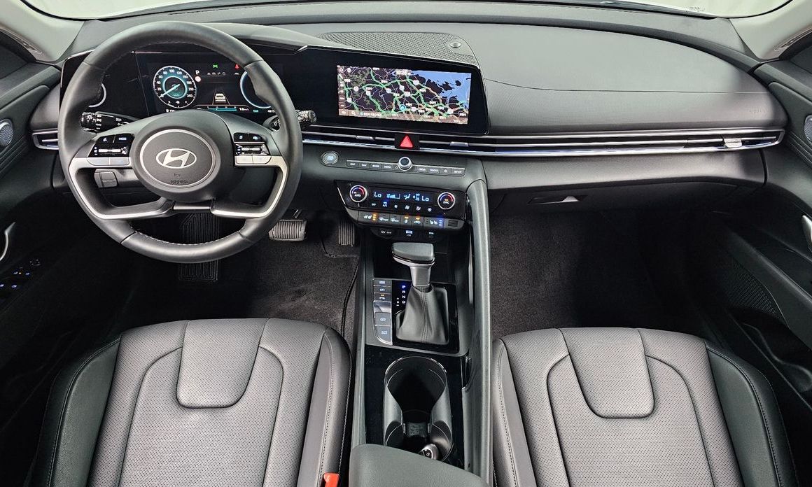 Hyundai AVANTE 2024