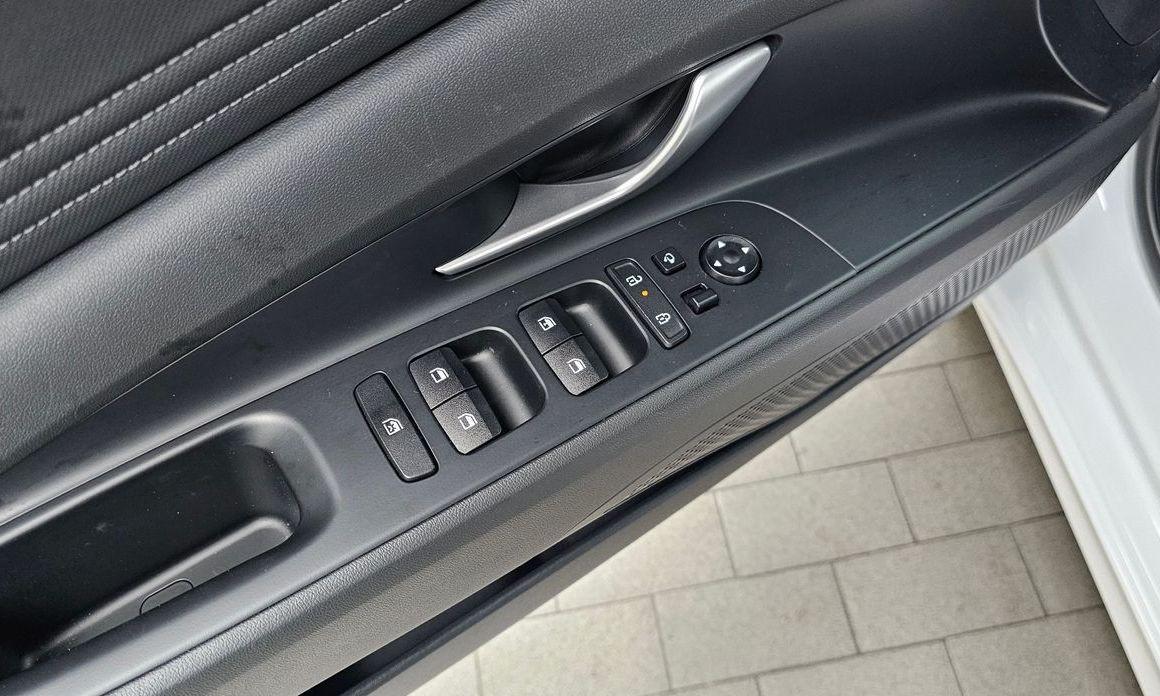 Hyundai AVANTE 2024
