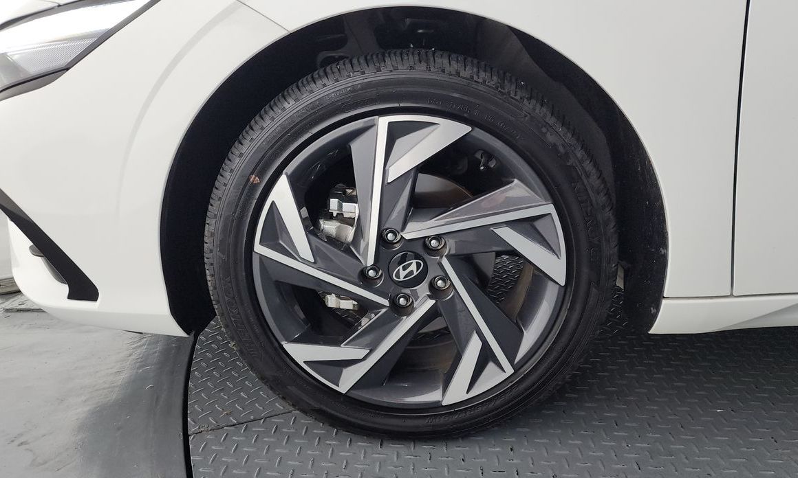 Hyundai AVANTE 2025