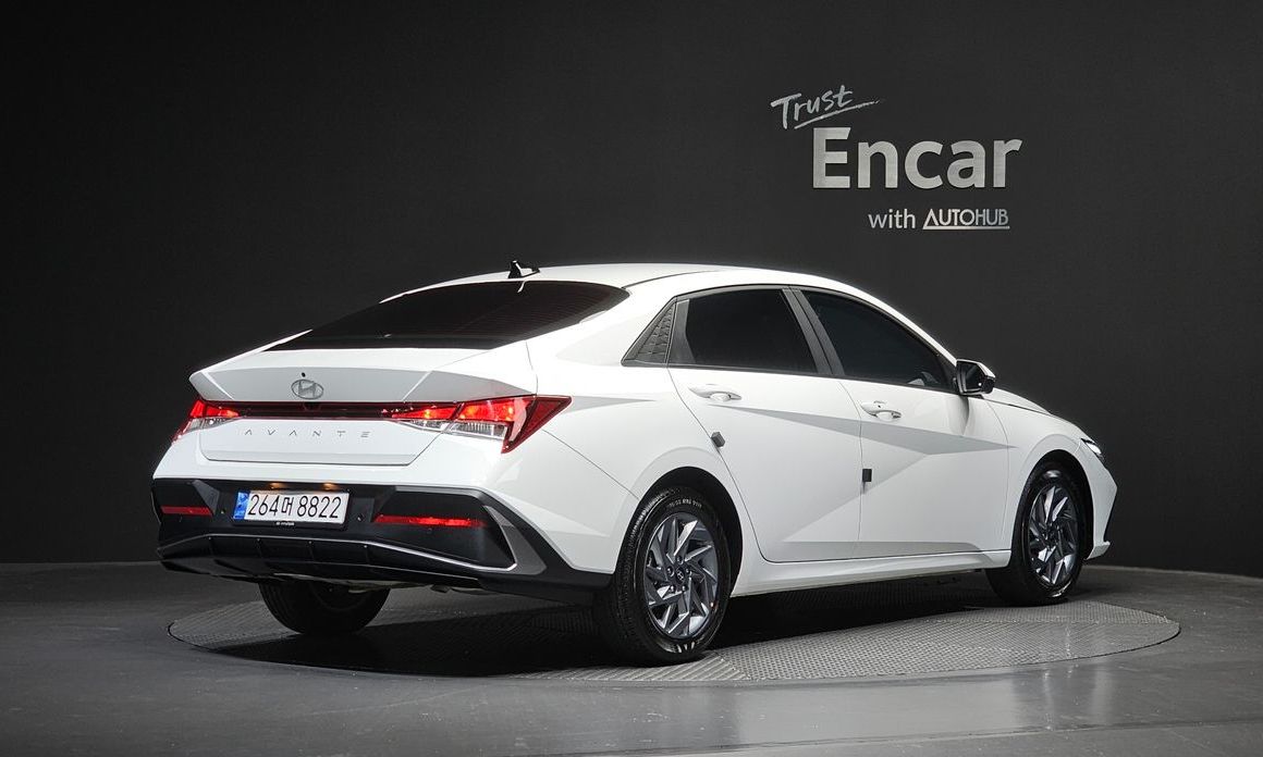Hyundai AVANTE 2024